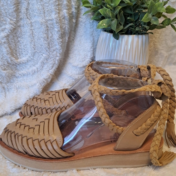 Espiritu Woven Leather Huarache Sandals Tan Ankle Tie Platform Carly Jean Size 8 - Picture 6 of 13